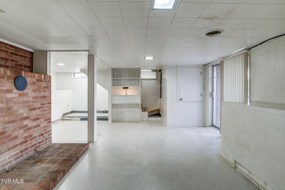 Photo #40: 1208 Robinhood Road