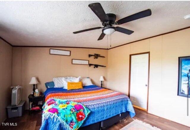 Photo #11: 1029 Red Bud Lane