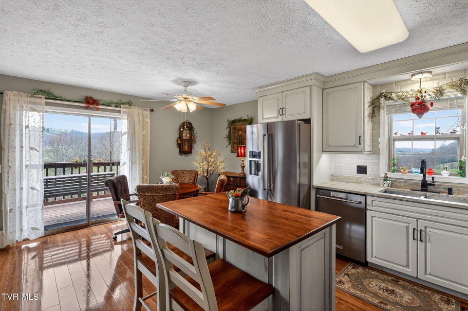 Photo #8: 12138 Dettor Road