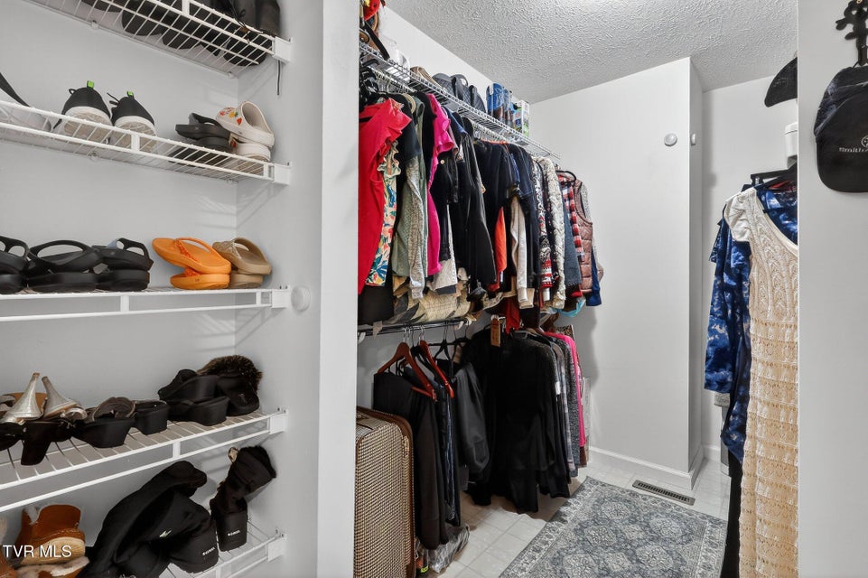 Photo #16: 12138 Dettor Road