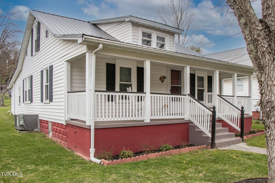 Photo #4: 1826 Pittstown Road