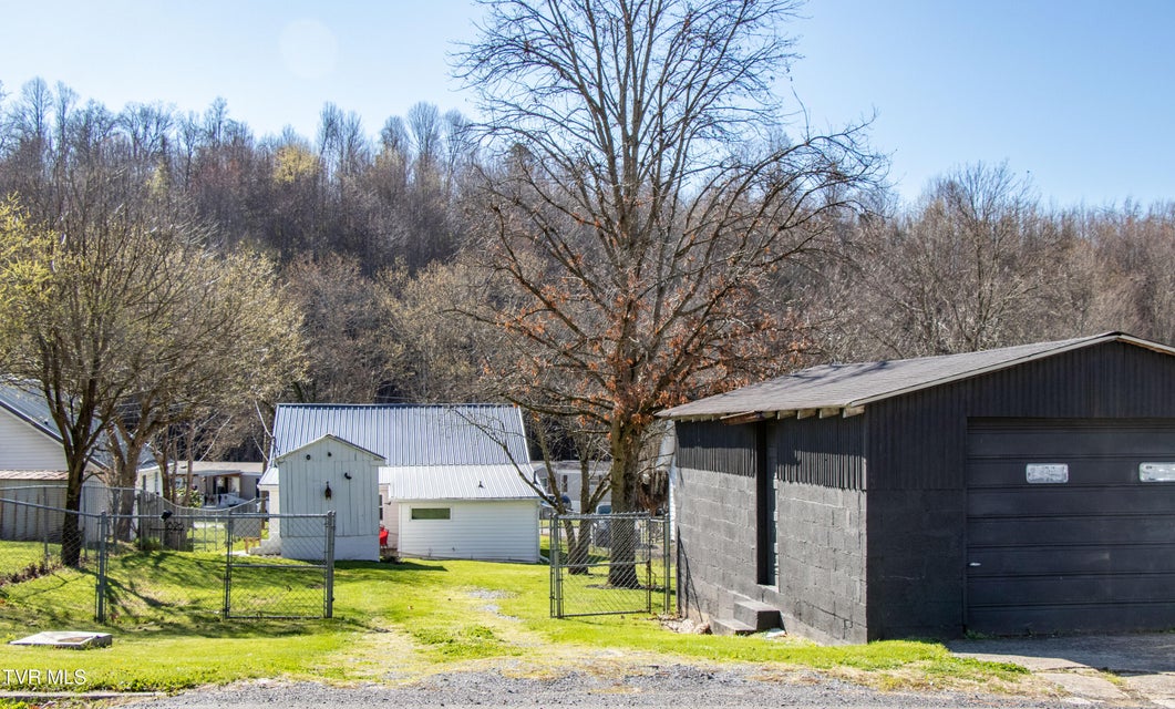 Photo #8: 1826 Pittstown Road