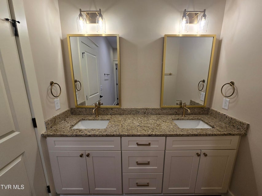 Photo #16: 1616 Maple Ridge Court