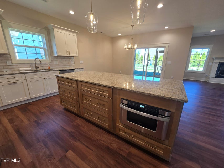 Photo #7: 1616 Maple Ridge Court