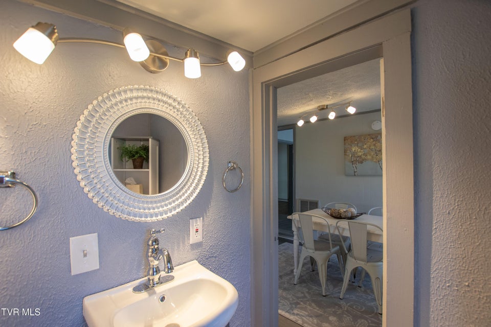 Photo #18: 1826 Pittstown Road