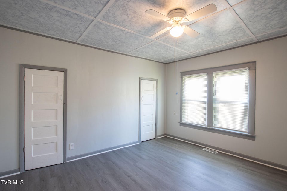 Photo #26: 1826 Pittstown Road