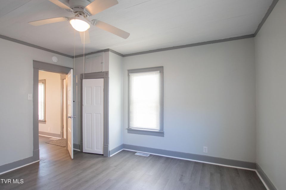 Photo #34: 1826 Pittstown Road