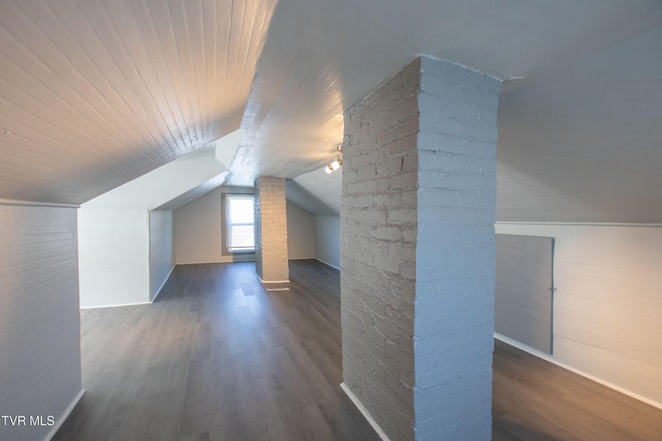 Photo #37: 1826 Pittstown Road