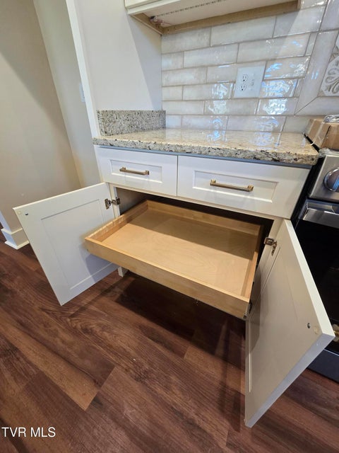 Photo #9: 1616 Maple Ridge Court