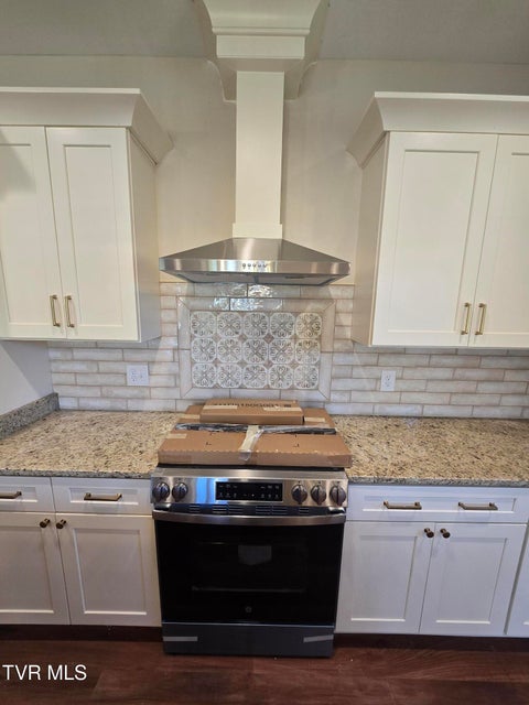 Photo #8: 1616 Maple Ridge Court