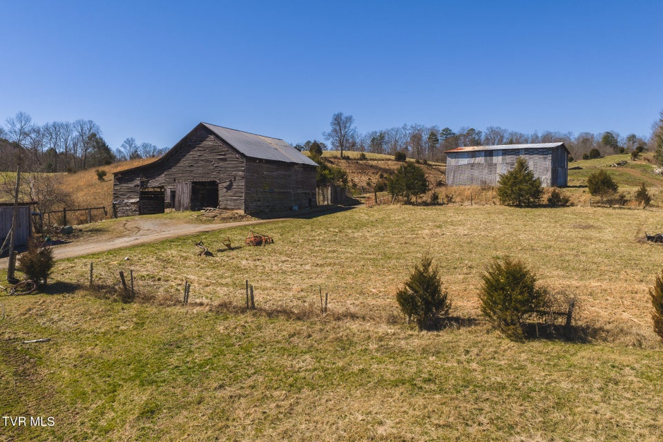 Photo #31: 179 Sutton Hollow Road