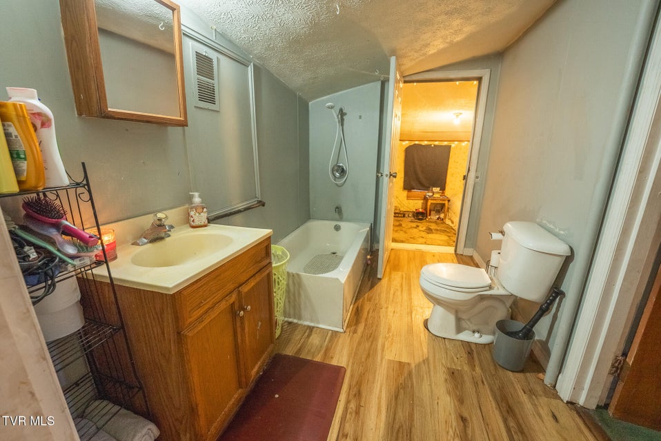 Photo #60: 179 Sutton Hollow Road