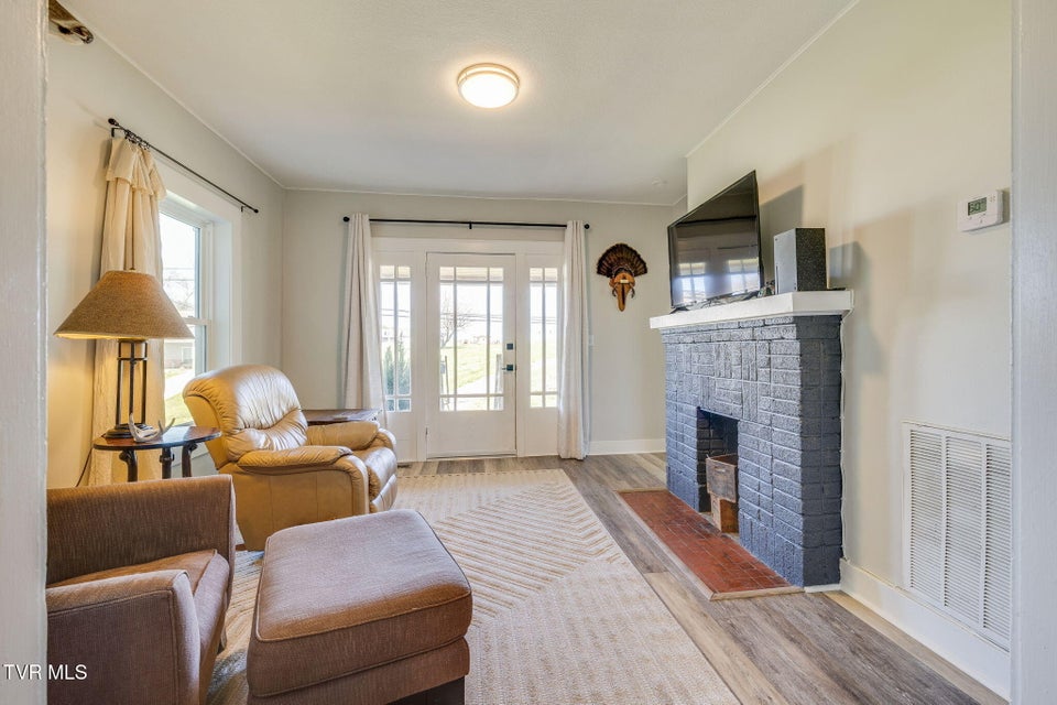 Photo #8: 258 Forest View Drive