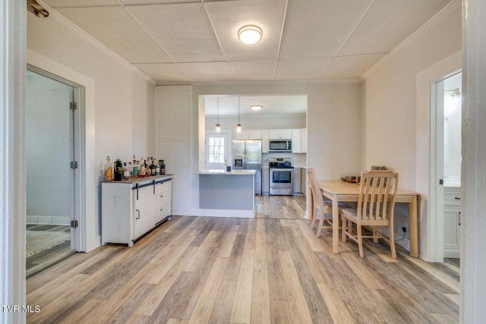 Photo #9: 258 Forest View Drive