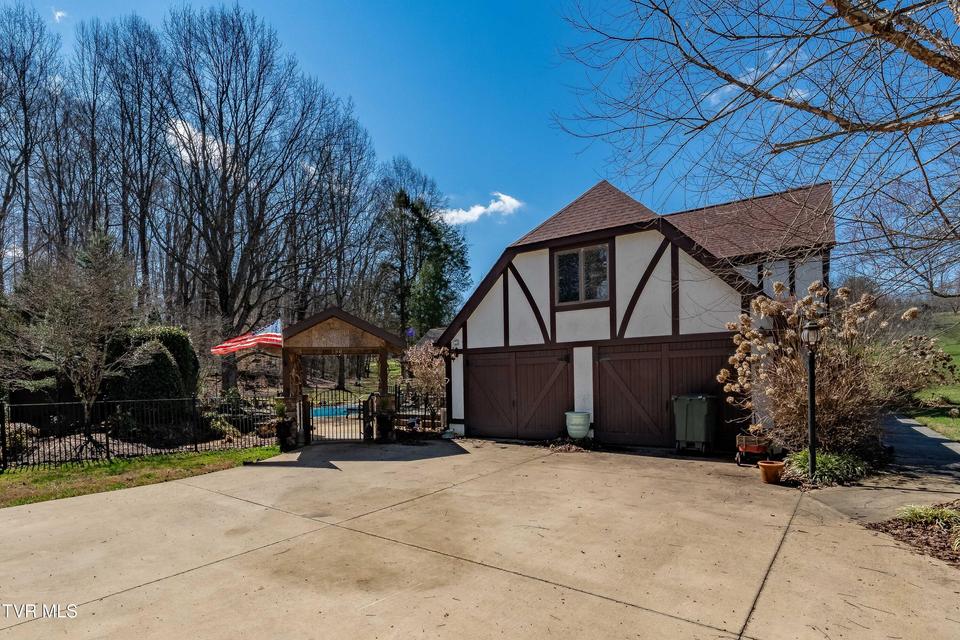 Photo #67: 746 Quail Hollow Drive