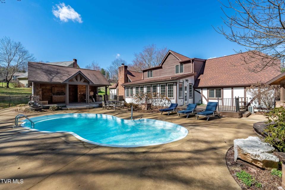 Photo #42: 746 Quail Hollow Drive