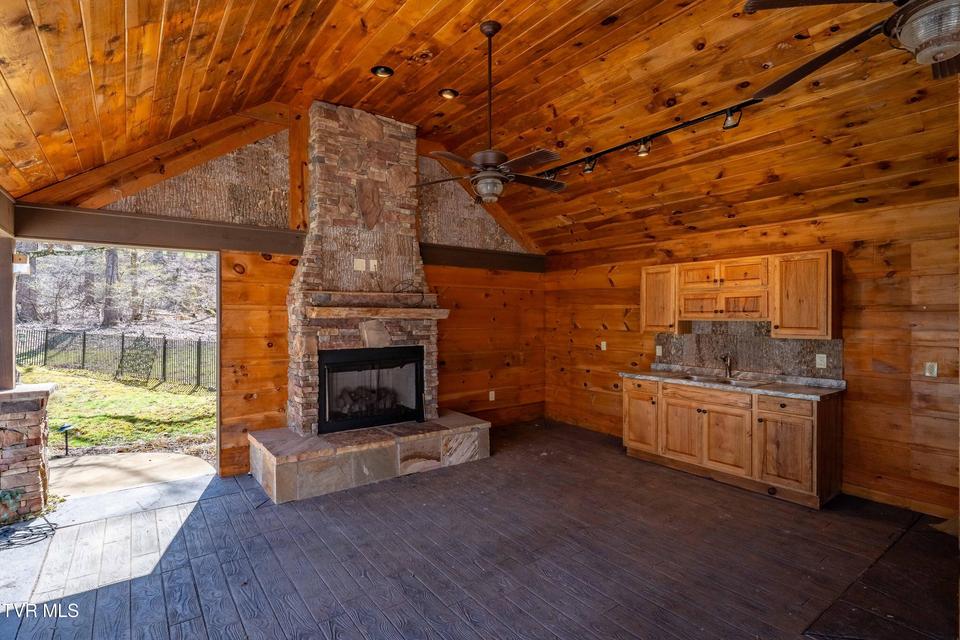 Photo #58: 746 Quail Hollow Drive