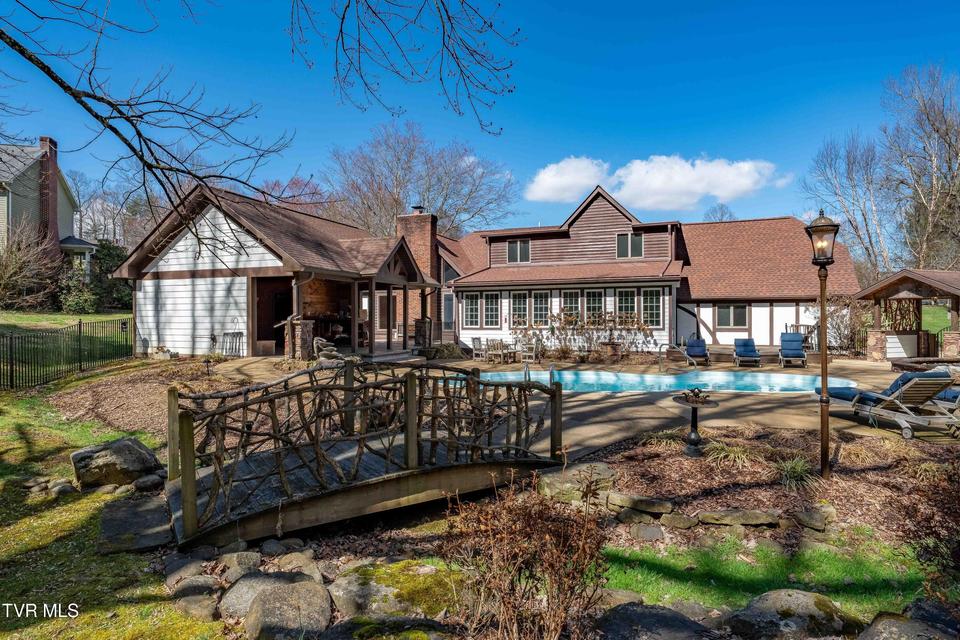 Photo #72: 746 Quail Hollow Drive