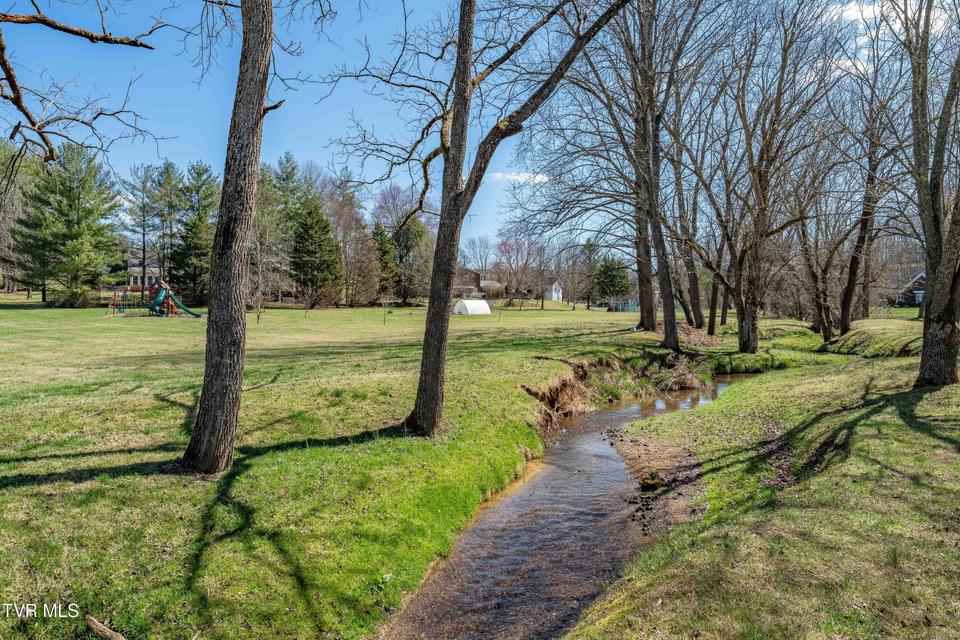 Photo #78: 746 Quail Hollow Drive