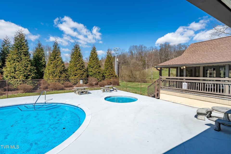 Photo #40: 746 Quail Hollow Drive