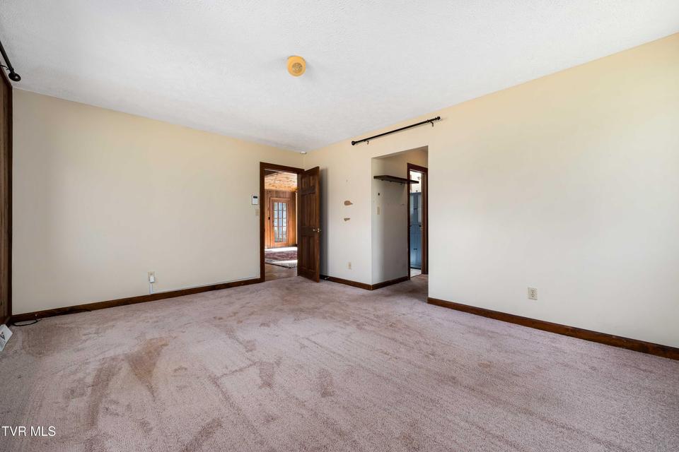 Photo #37: 746 Quail Hollow Drive