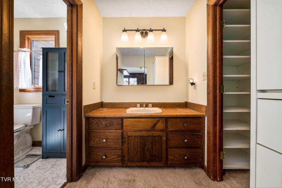 Photo #26: 746 Quail Hollow Drive