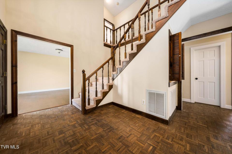 Photo #27: 746 Quail Hollow Drive