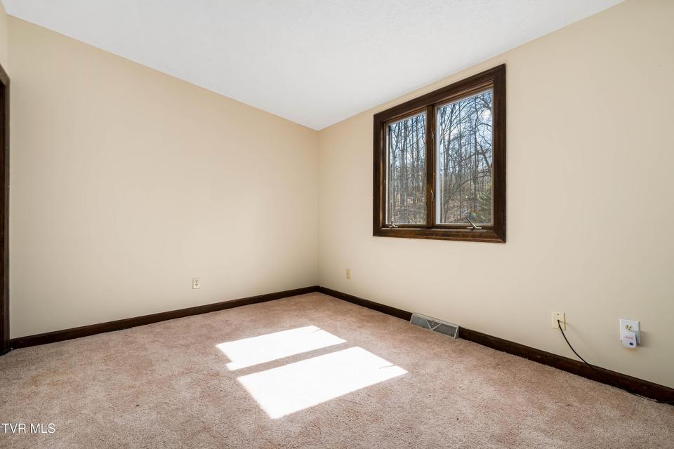 Photo #22: 746 Quail Hollow Drive