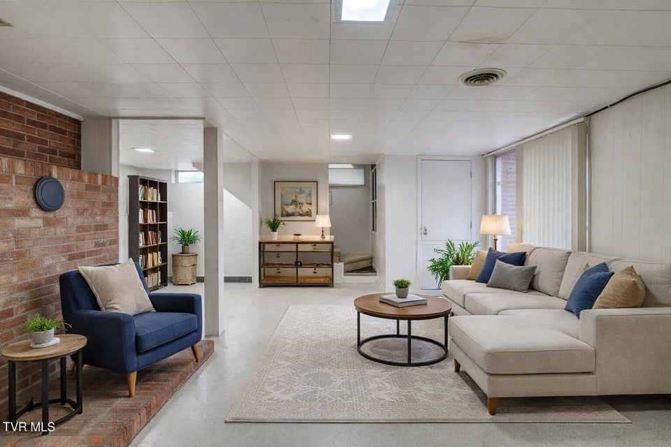 Photo #39: 1208 Robinhood Road