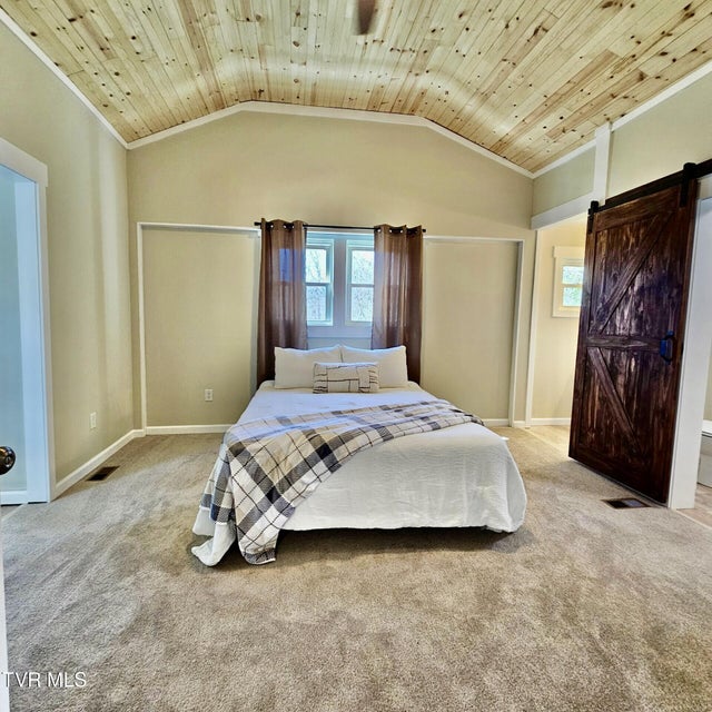 Photo #14: 907 Hopson Street