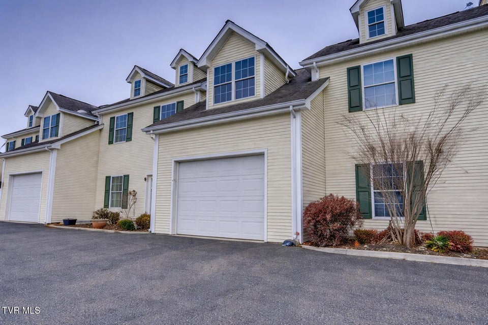 Photo #3: 865 Barclay Drive