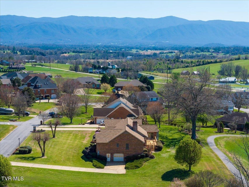 Photo #6: 185 Appian Way