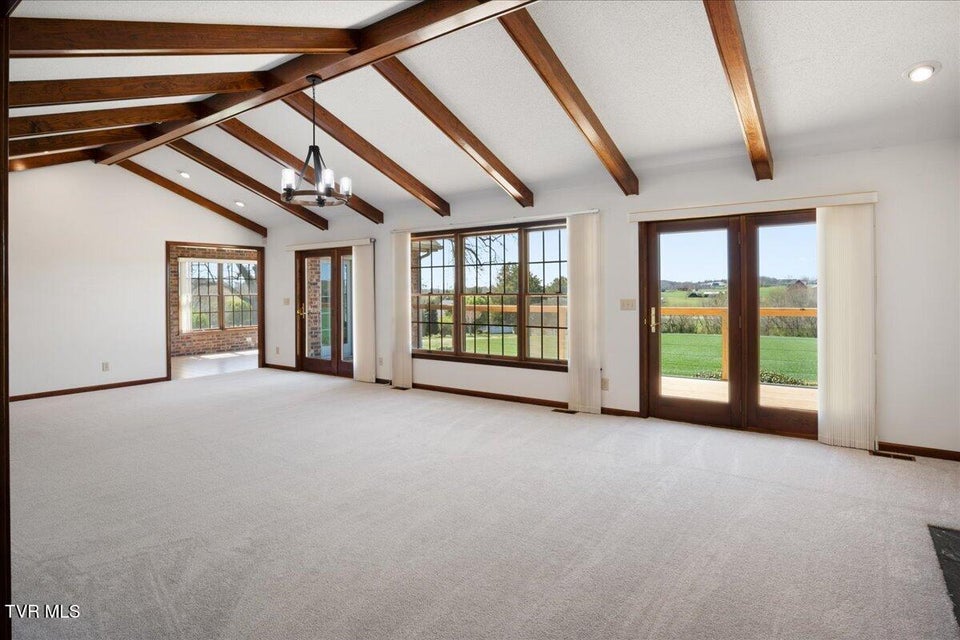 Photo #13: 185 Appian Way