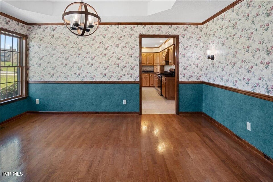 Photo #14: 185 Appian Way