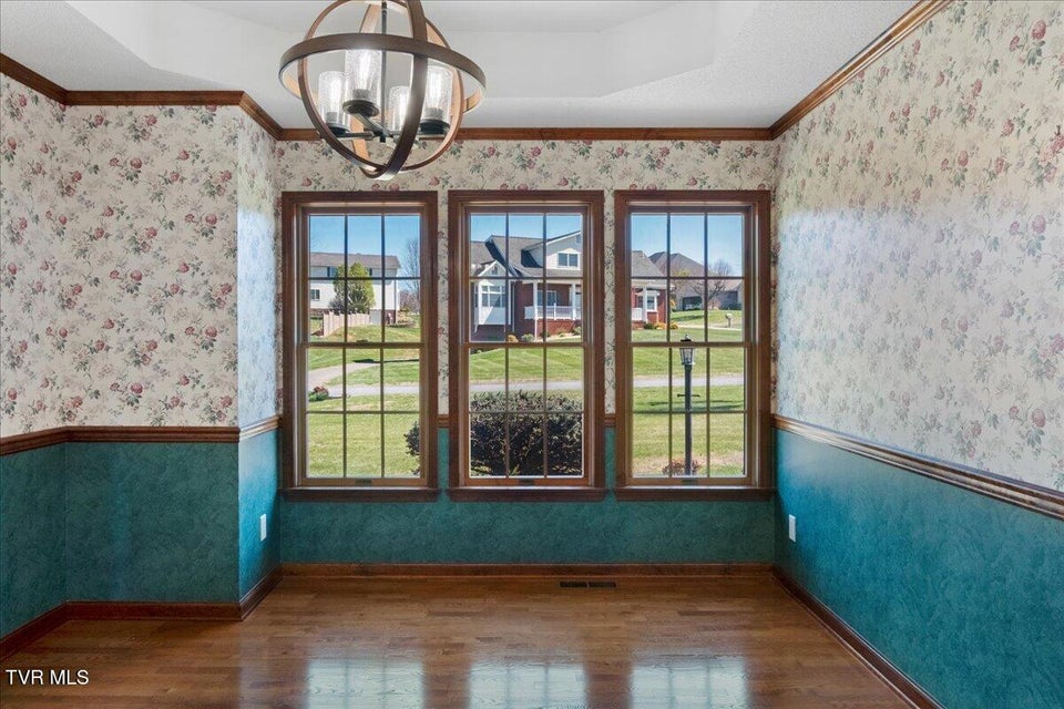 Photo #16: 185 Appian Way