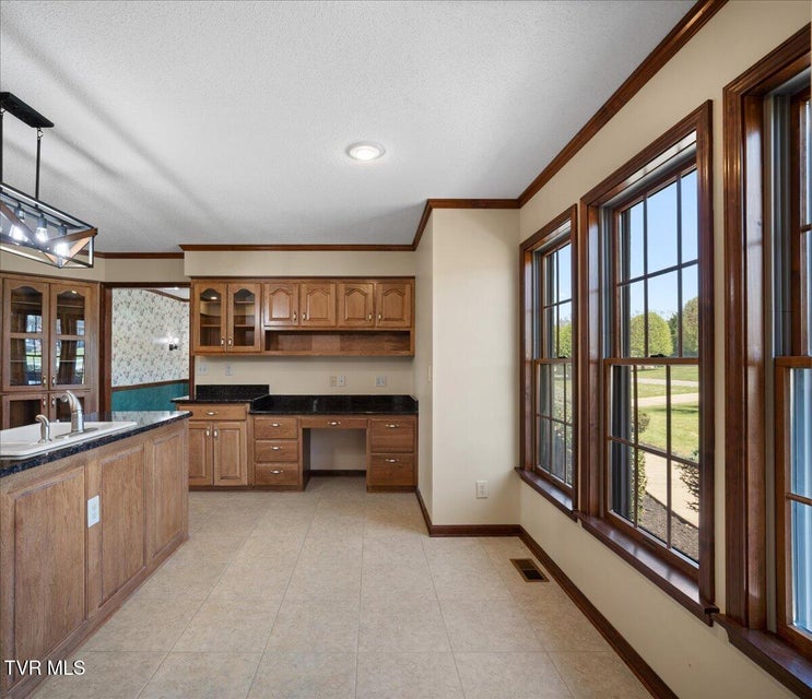 Photo #21: 185 Appian Way