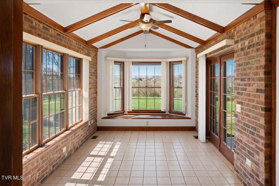 Photo #26: 185 Appian Way