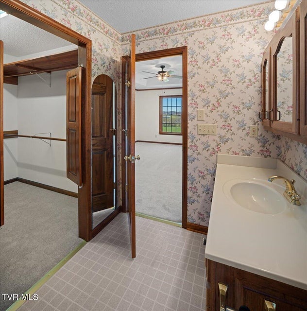 Photo #36: 185 Appian Way