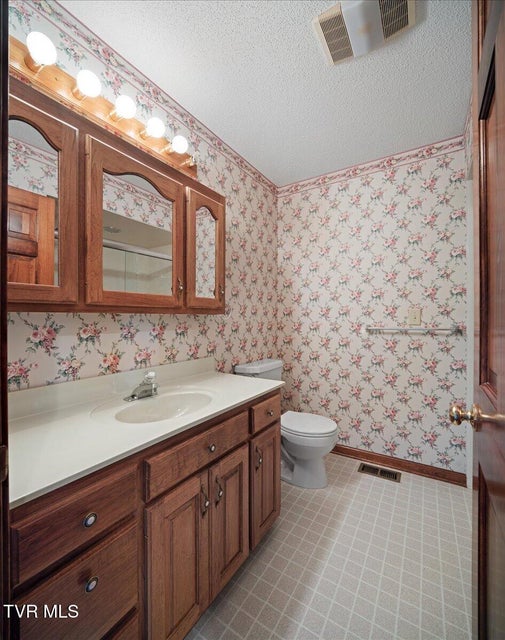 Photo #41: 185 Appian Way