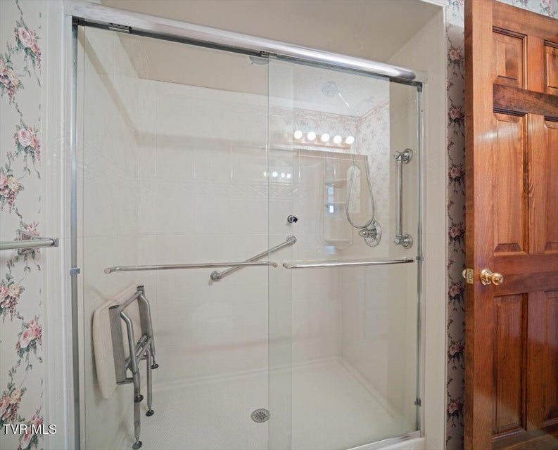 Photo #42: 185 Appian Way