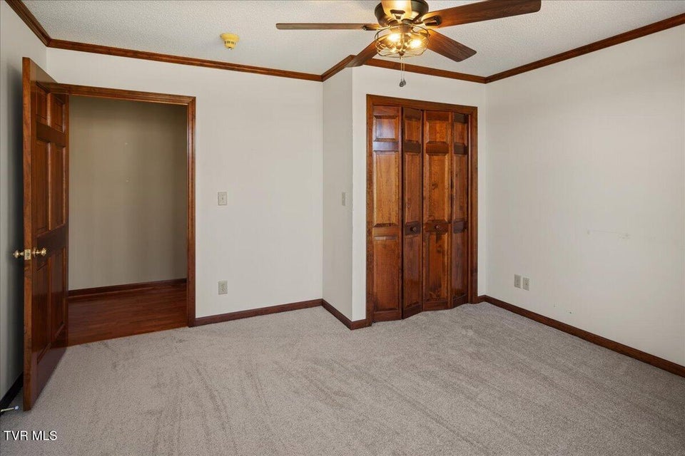 Photo #44: 185 Appian Way