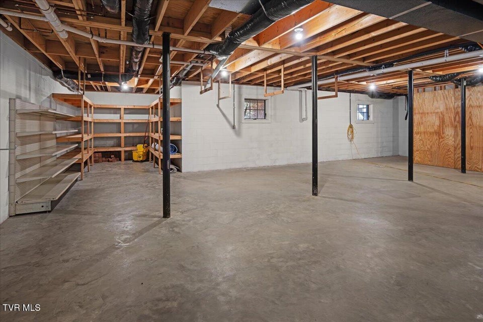 Photo #57: 185 Appian Way