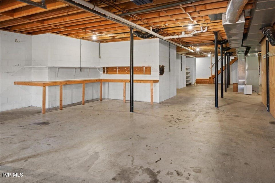 Photo #60: 185 Appian Way