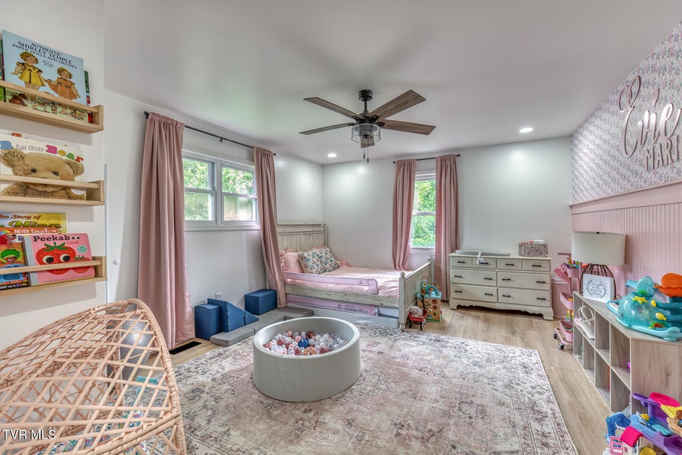 Photo #8: 1005 & 1009 Island Road