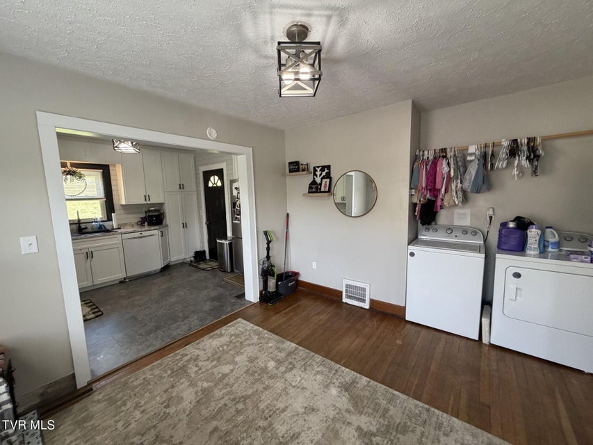 Photo #16: 723 Park Avenue