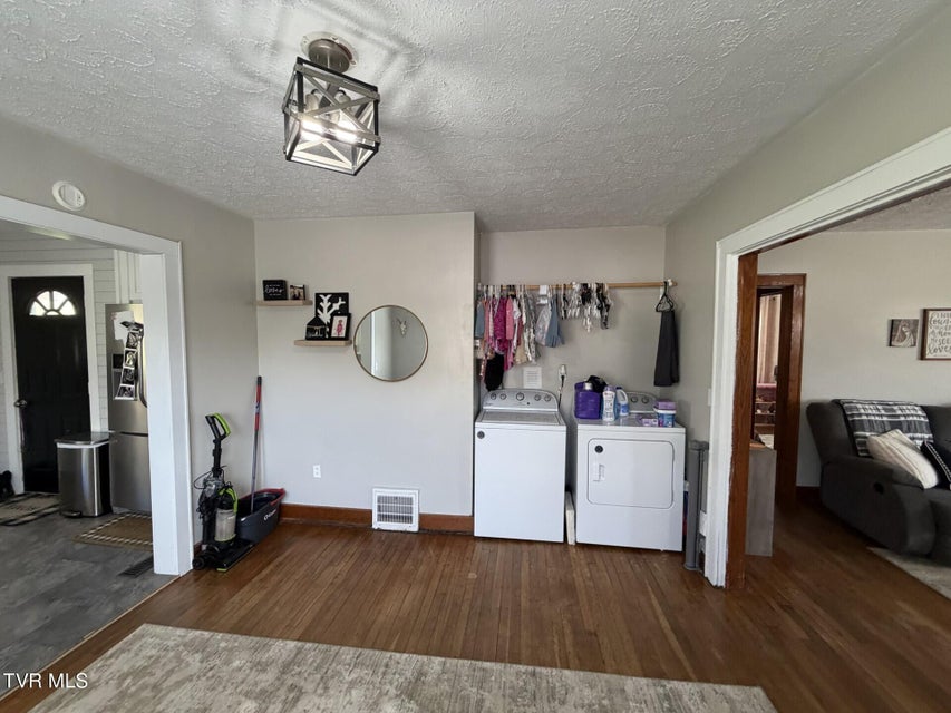 Photo #18: 723 Park Avenue