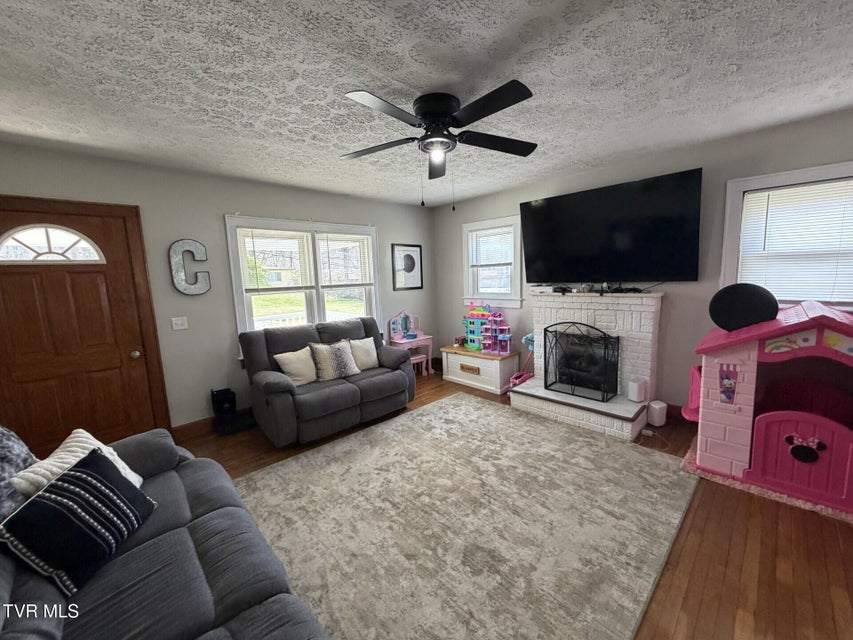 Photo #21: 723 Park Avenue