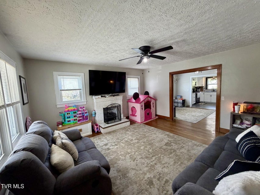 Photo #24: 723 Park Avenue