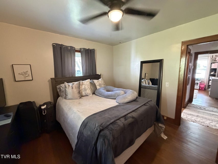 Photo #32: 723 Park Avenue