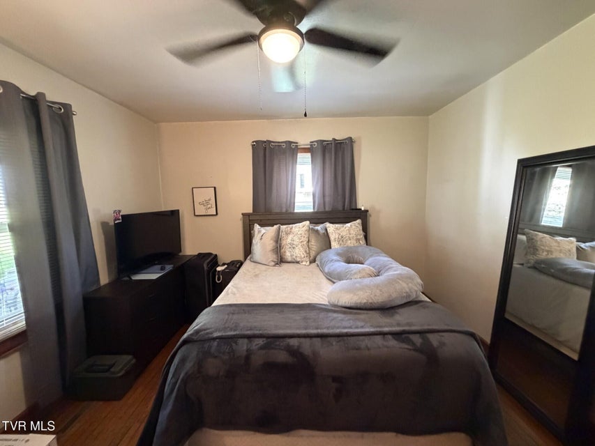 Photo #33: 723 Park Avenue